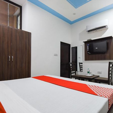 Hotel O Chandigarh Inn エクステリア 写真