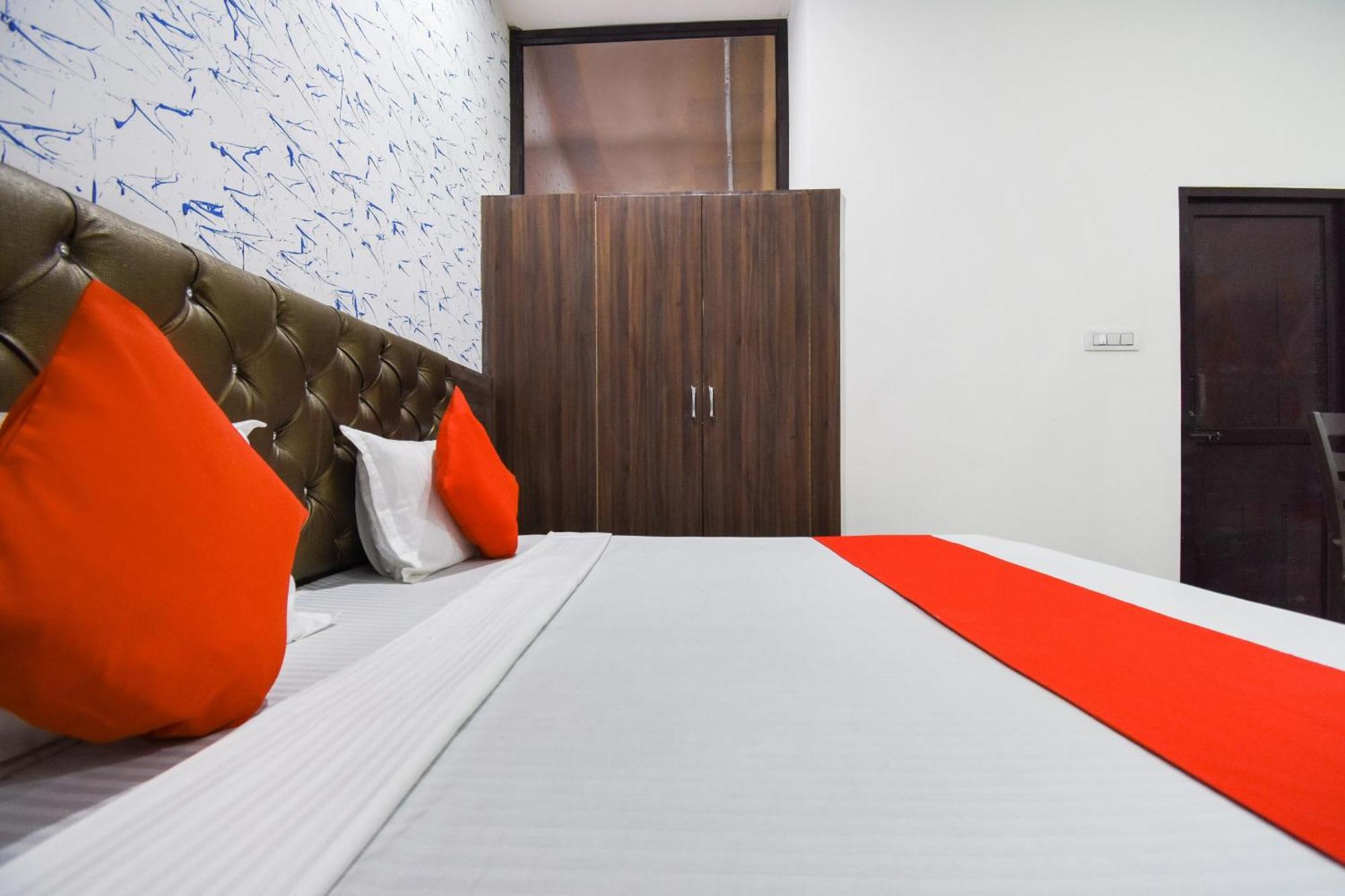 Hotel O Chandigarh Inn エクステリア 写真